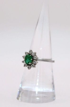 Bague Bague marguerite en or gris 18K à émeraude et diamants 58 Facettes