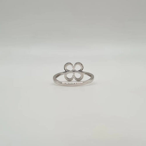 Bague 54 Bague trèfle 4 feuilles en or blanc 18 carats et diamant 58 Facettes