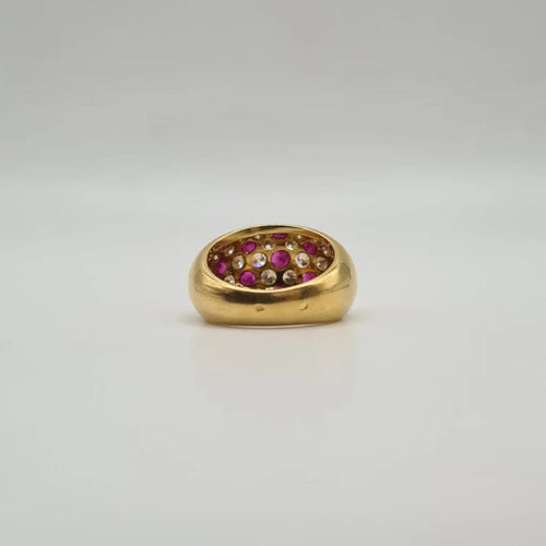Bague 52 Bague bombée en or jaune 18 carats sertie de rubis et diamants 58 Facettes