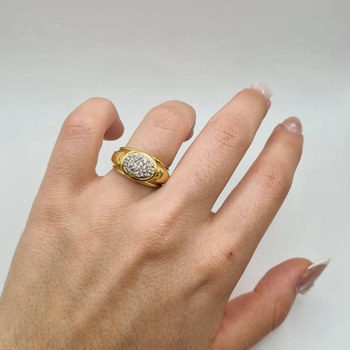 Bague 54.5 Bague bombée en or jaune 18 carats sertie de diamants 58 Facettes