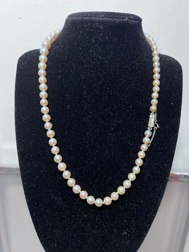 Collier Akoya - Collier de perles de culture avec fermoir en or blanc 18k 58 Facettes