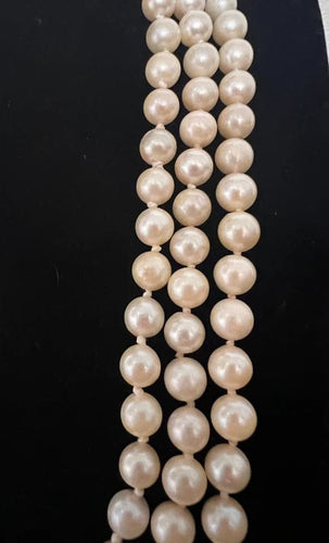 Collier Collier 3 rangs de perles de culture Akoya avec fermoir 8 diamants 58 Facettes