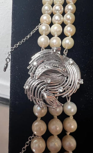 Collier Collier 3 rangs de perles de culture Akoya avec fermoir 8 diamants 58 Facettes