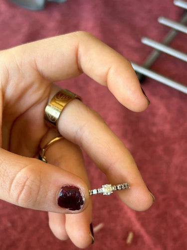 Bague 54 Jeu de deux bagues en or blanc 18 ct et diamants 58 Facettes BaAu01