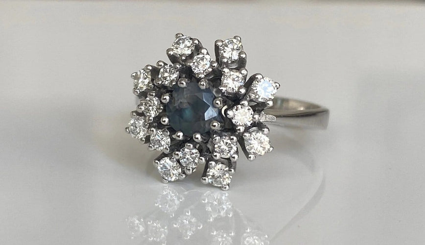 Bague 52.5 Bague en or blanc 14 carats avec alexandrite 0,60 ct et diamants 58 Facettes