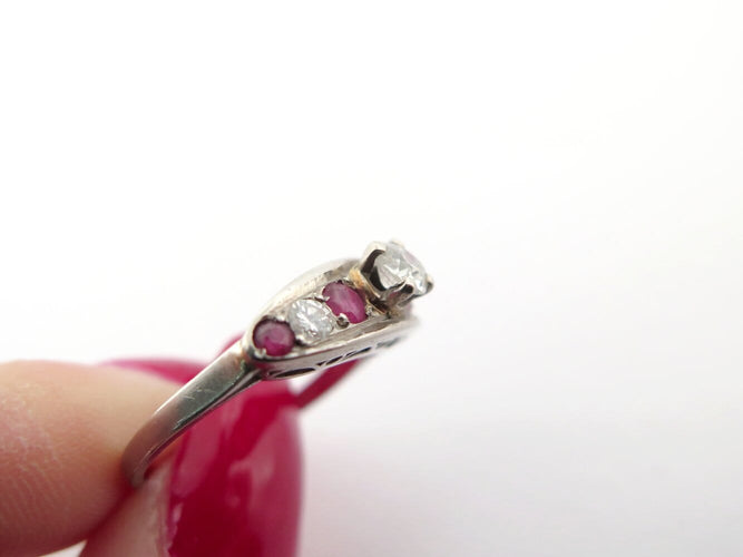 Bague 53 bague art deco t54 sertie de diamants 0.45ct & rubis 0.25ct en or blanc 18k 58 Facettes 273171