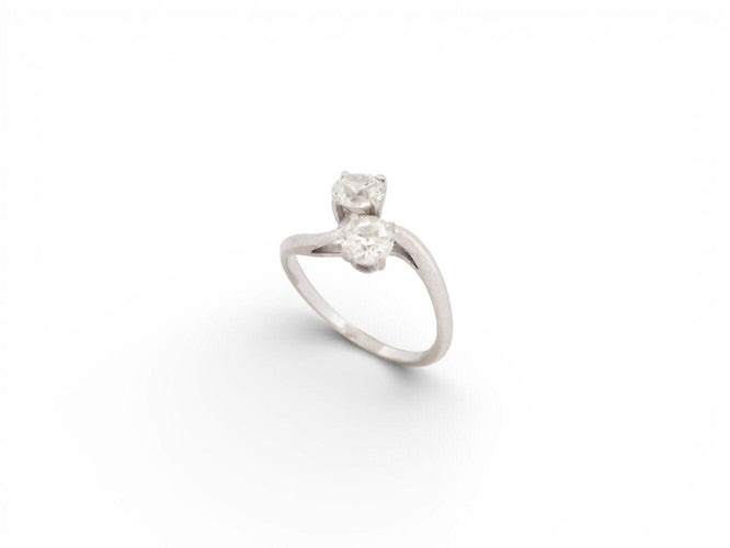 Bague 53 bague sertie toi & moi 2 diamants 0.95ct t53 en or blanc 18k 3g 58 Facettes 273170
