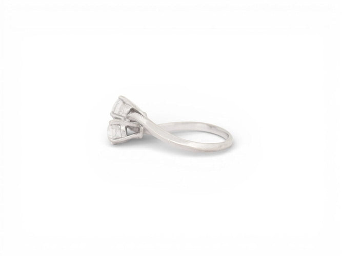 Bague 53 bague sertie toi & moi 2 diamants 0.95ct t53 en or blanc 18k 3g 58 Facettes 273170