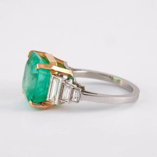 Bague 53 Bague émeraude et diamants en or jaune et or gris 750 58 Facettes