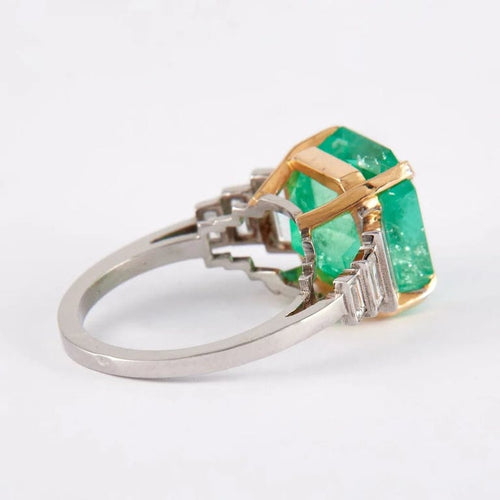 Bague 53 Bague émeraude et diamants en or jaune et or gris 750 58 Facettes