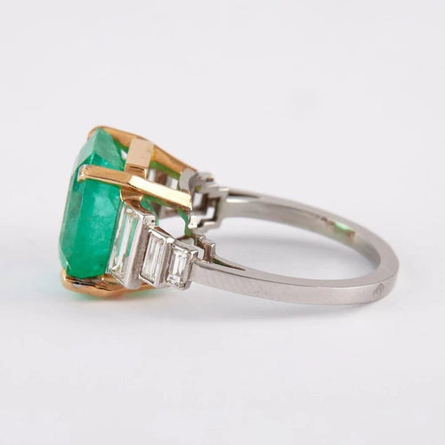 Bague 53 Bague émeraude et diamants en or jaune et or gris 750 58 Facettes
