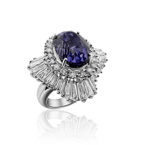 Bague 57 Bague en or blanc 18 carats avec saphir de Ceylan 10,06 ct et diamants 58 Facettes F24