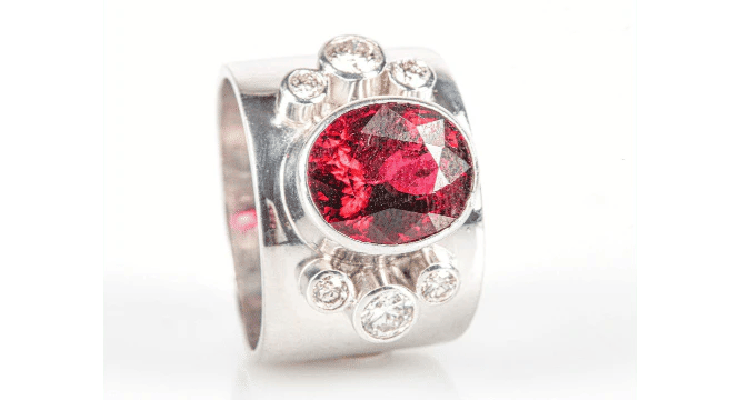 Bague 58 Bague bandeau en or gris avec rubellite et diamants 58 Facettes