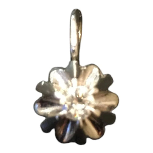 Pendentif Pendentif en or gris 18 carats avec diamant 0,08 ct, vers 1950 58 Facettes