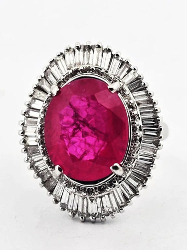 Bague 62 Bague en or blanc 18 carats avec rubis et diamants 58 Facettes