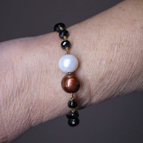 Bracelet Bracelet - Perles et spinelles noires en or jaune 18K 58 Facettes UKA000099FV