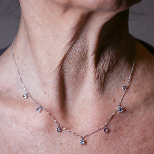 Collier BELL - Collier en or blanc 18K et topazes bleues 58 Facettes UKA000096FV