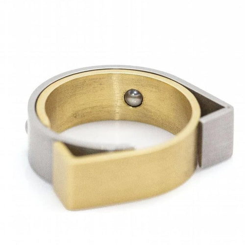 Bague 53 Carl Dau Geometry - Bague en or jaune et acier sablé 58 Facettes D359995JC