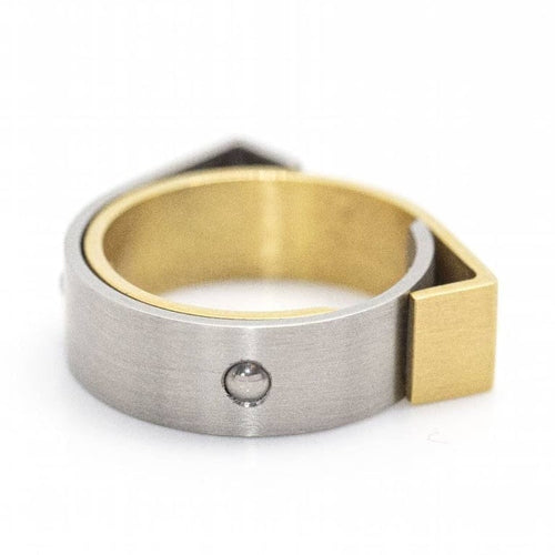 Bague 53 Carl Dau Geometry - Bague en or jaune et acier sablé 58 Facettes D359995JC