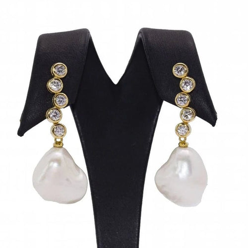 Boucles d'oreilles STILL - Boucles d'oreilles avec perles et diamants en or jaune 18 carats 58 Facettes D360288JE