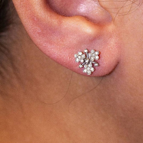 Boucles d'oreilles Pasquale Bruni Prato Fiorito - Boucles d’oreilles fleur en or blanc et diamants 58 Facettes D360382CS