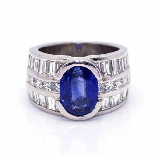 Bague 54 Bague en or blanc 18 kt avec saphir du Cachemire et diamants 58 Facettes D360602LF