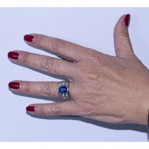 Bague 54 Bague en or blanc 18 kt avec saphir du Cachemire et diamants 58 Facettes D360602LF