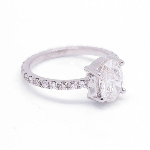 Bague 47 Bague solitaire en or blanc 18 kt avec diamant ovale 1,01 ct 58 Facettes D360903FV