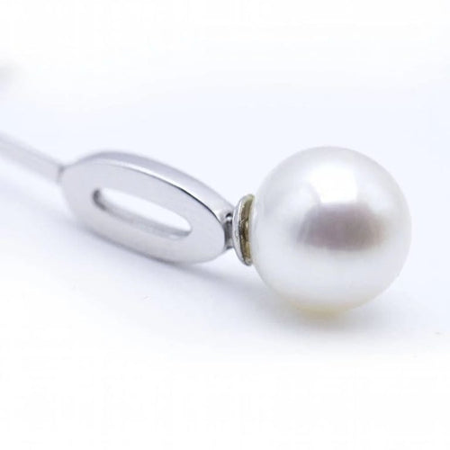 Boucles d'oreilles Boucles d'oreilles longues en or blanc, diamants et perles 58 Facettes N102863LF