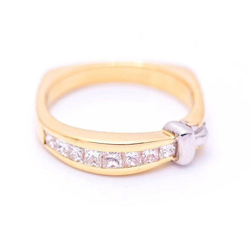 Bague 56 Bague alliance demi-tour en or jaune et blanc 18 ct avec diamants 58 Facettes N102923EJ
