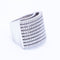 Bague 54 Bague pavée en or blanc 18 kt et diamants 1,70 ct 58 Facettes N102922EJ