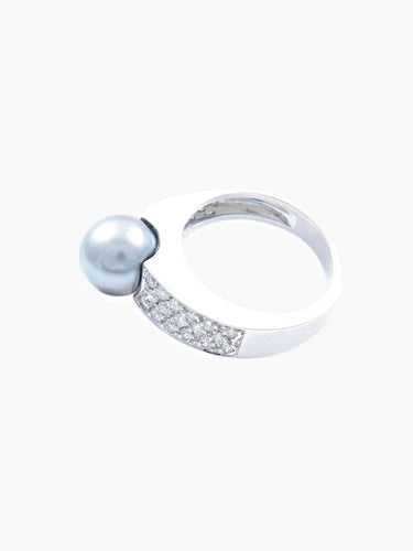 Bague 53 Bague en or blanc 18 ct avec perle noire et diamants 58 Facettes