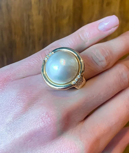 Bague 50 Bague perle Mabé en or jaune 750 et diamants 58 Facettes