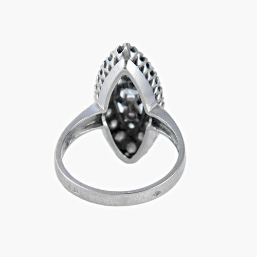 Bague 55 Bague marquise en or blanc 18 ct et diamants 58 Facettes