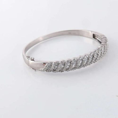 Bracelet Bracelet jonc en or blanc 18 ct et diamants 58 Facettes 1