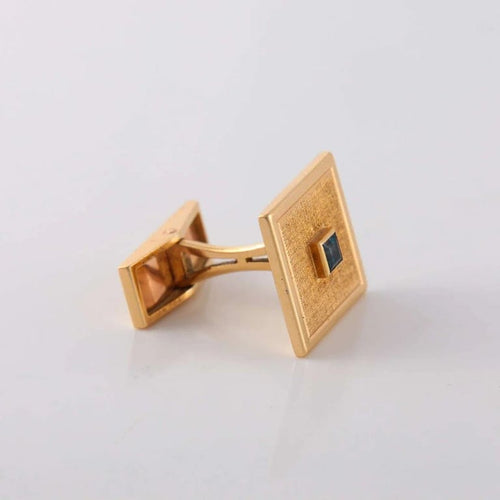 Boutons de manchette Van Cleef & Arpels - Boutons de manchette Carrés en or jaune 18 ct et saphirs calibrés 58 Facettes 1