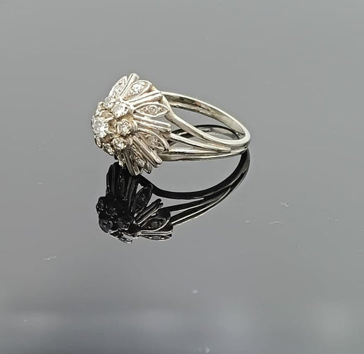 Bague 56 Bague marguerite fleur vintage en or gris 18K sertie de diamants 58 Facettes AX-570