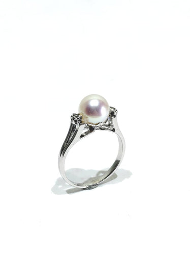 Bague 53 Bague en or blanc 18 carats avec perle et diamants 58 Facettes 1714229