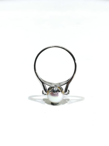 Bague 53 Bague en or blanc 18 carats avec perle et diamants 58 Facettes 1714229