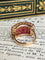 Bague 49 Bague rectangulaire en or jaune 18K et rubis birmans 58 Facettes 236