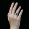 Bague 53 Bague Art déco en or blanc avec émeraude, diamants et saphirs 58 Facettes 25-137