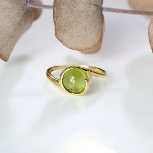 Bague 51 Bague cabochon en or jaune 18 carats et péridot 58 Facettes 24-337B