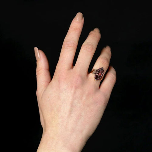 Bague 51 Bague ancienne marquise en or rose 18 carats aux grenats 58 Facettes 25-021
