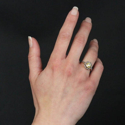 Bague 51 Bague fleur ancienne en or jaune et platine, saphir jaune et diamants 58 Facettes 24-156
