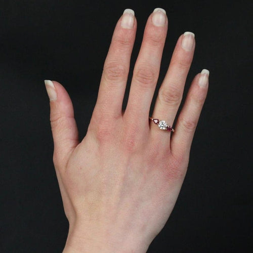 Bague 54 Baume - Bague trilogie en or jaune 18 carats avec diamant et rubis 58 Facettes 24-158