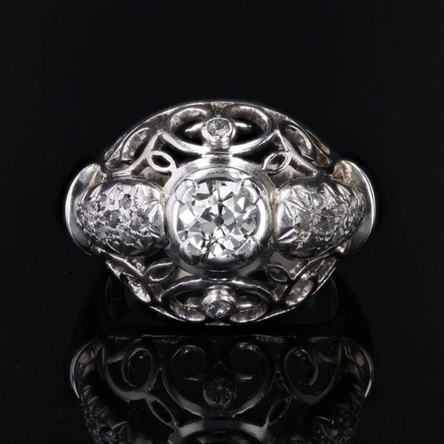Bague 52 Bague dôme vintage en or blanc 18 carats et diamants 58 Facettes 21-739