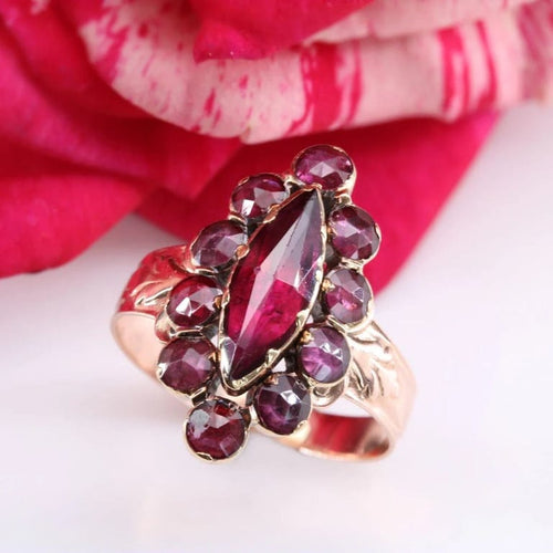 Bague 55 Bague marquise ancienne en or rose 18 carats et grenats 58 Facettes 23-116