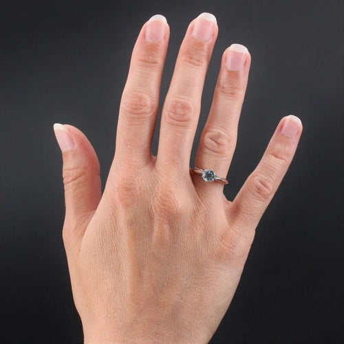 Bague 53 Bague solitaire en or blanc 18 carats avec aigue-marine ronde 58 Facettes 22-347