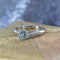 Bague 53 Bague solitaire en or blanc 18 carats avec aigue-marine ronde 58 Facettes 22-347