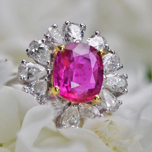Bague 53 Bague fleur en or blanc 18 carats avec saphir rose et diamants 58 Facettes 22-236